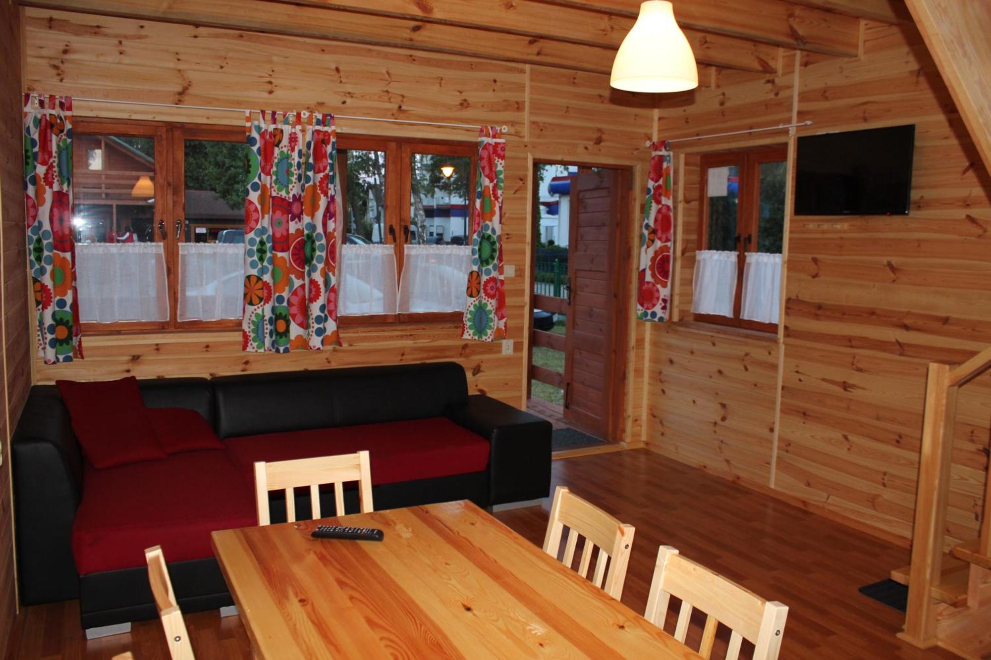 Mlodziezowy Domek Dla Grup Eldorado Mielno Centrum, 200M Od Morza Extérieur photo