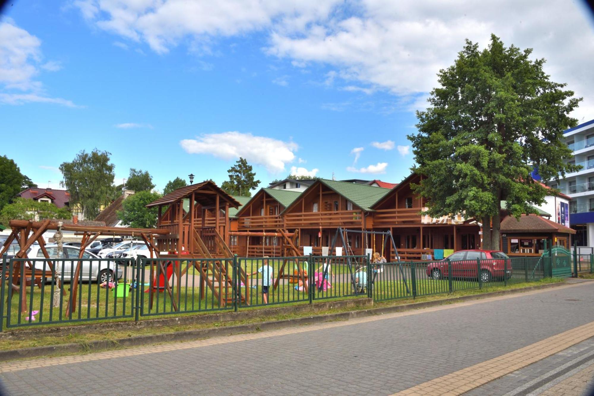 Mlodziezowy Domek Dla Grup Eldorado Mielno Centrum, 200M Od Morza Extérieur photo