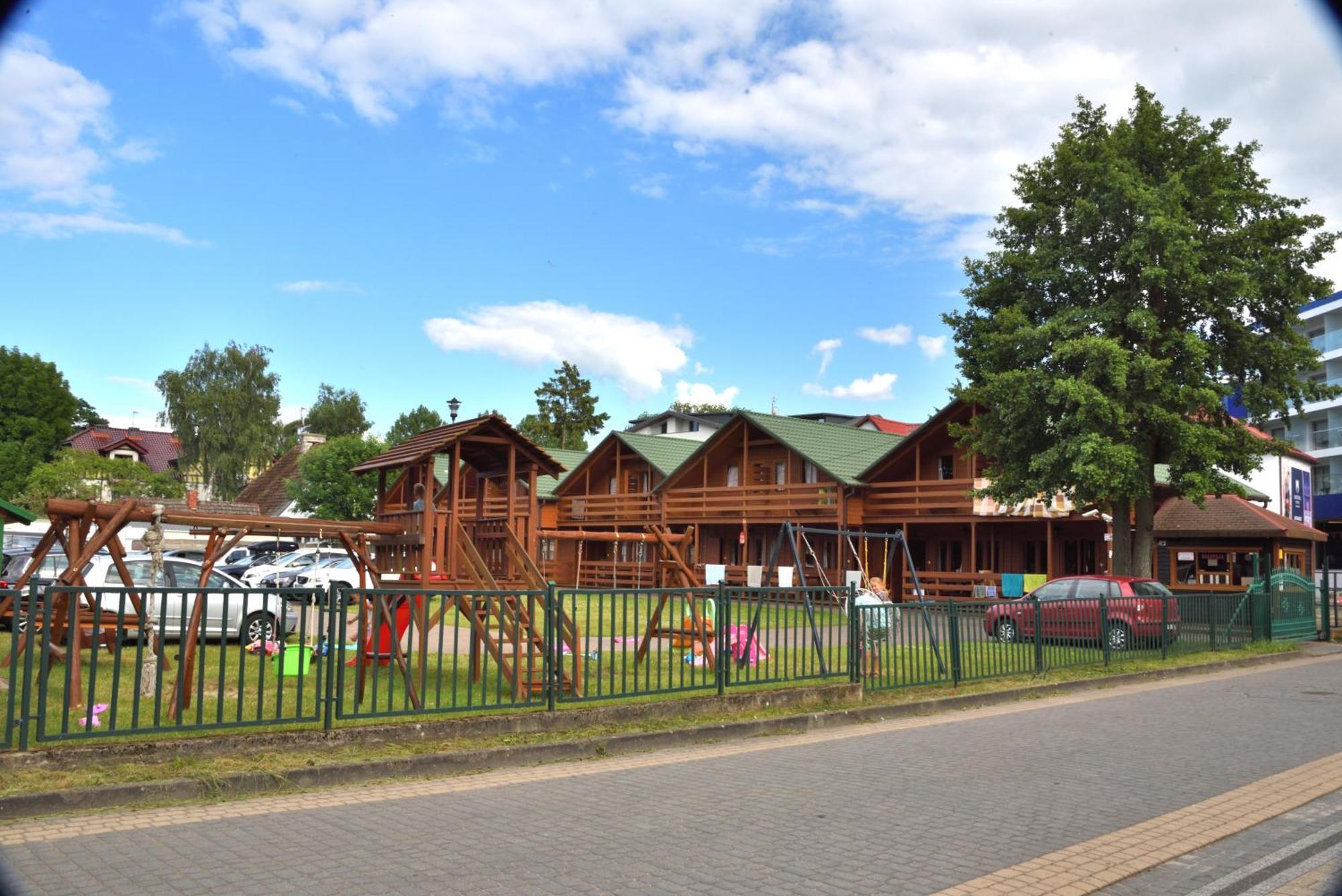 Mlodziezowy Domek Dla Grup Eldorado Mielno Centrum, 200M Od Morza Extérieur photo